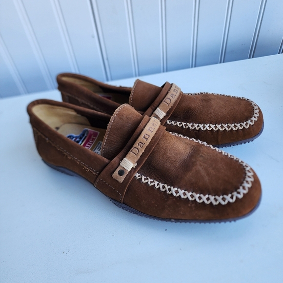 Danner Suede Women's Loafers Moccasins Leather Brown Mexico 22.5 US 5.5 Sh6 - Picture 1 of 11